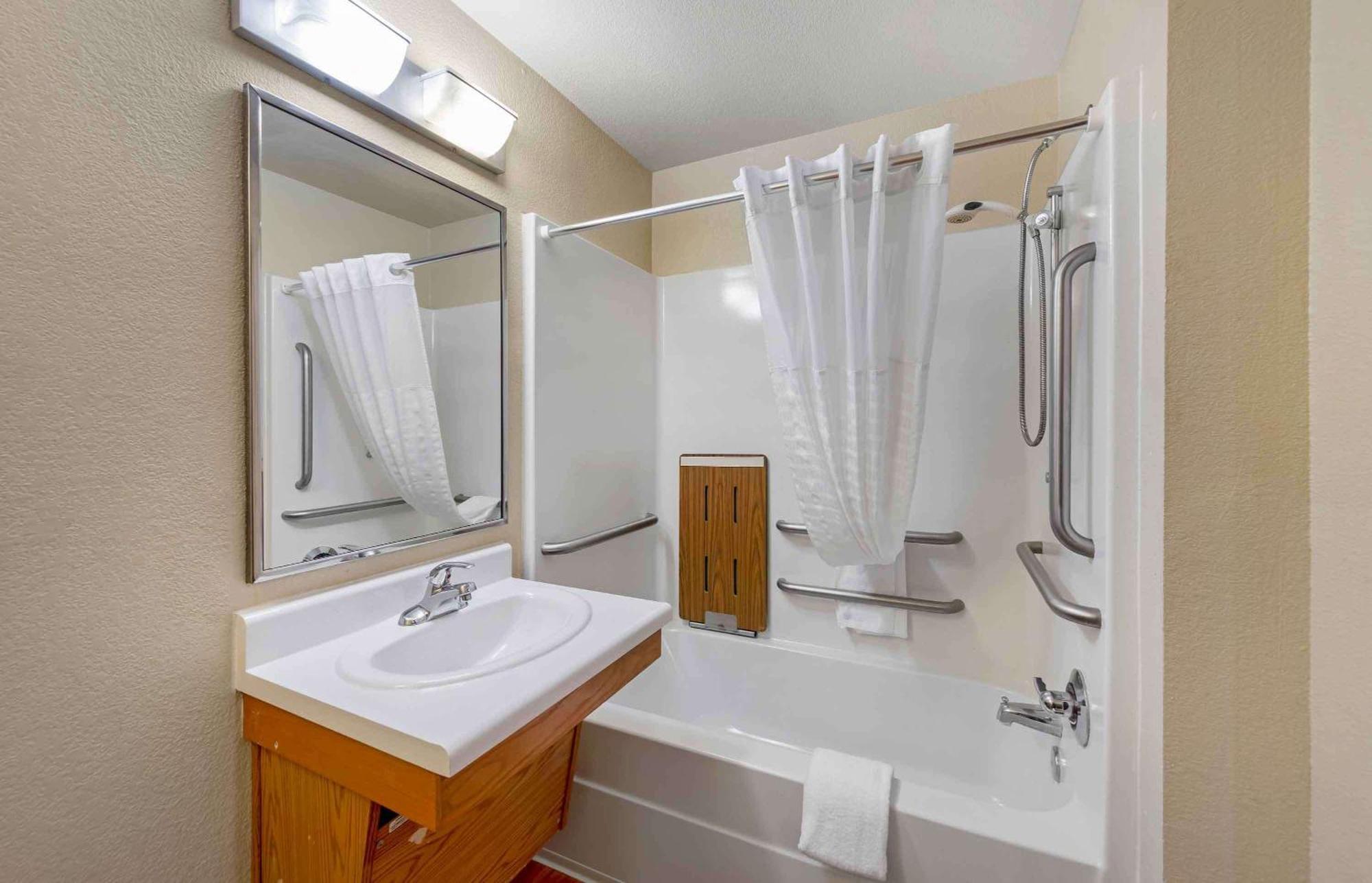 Extended Stay America Select Suites - Wichita - South Exterior photo