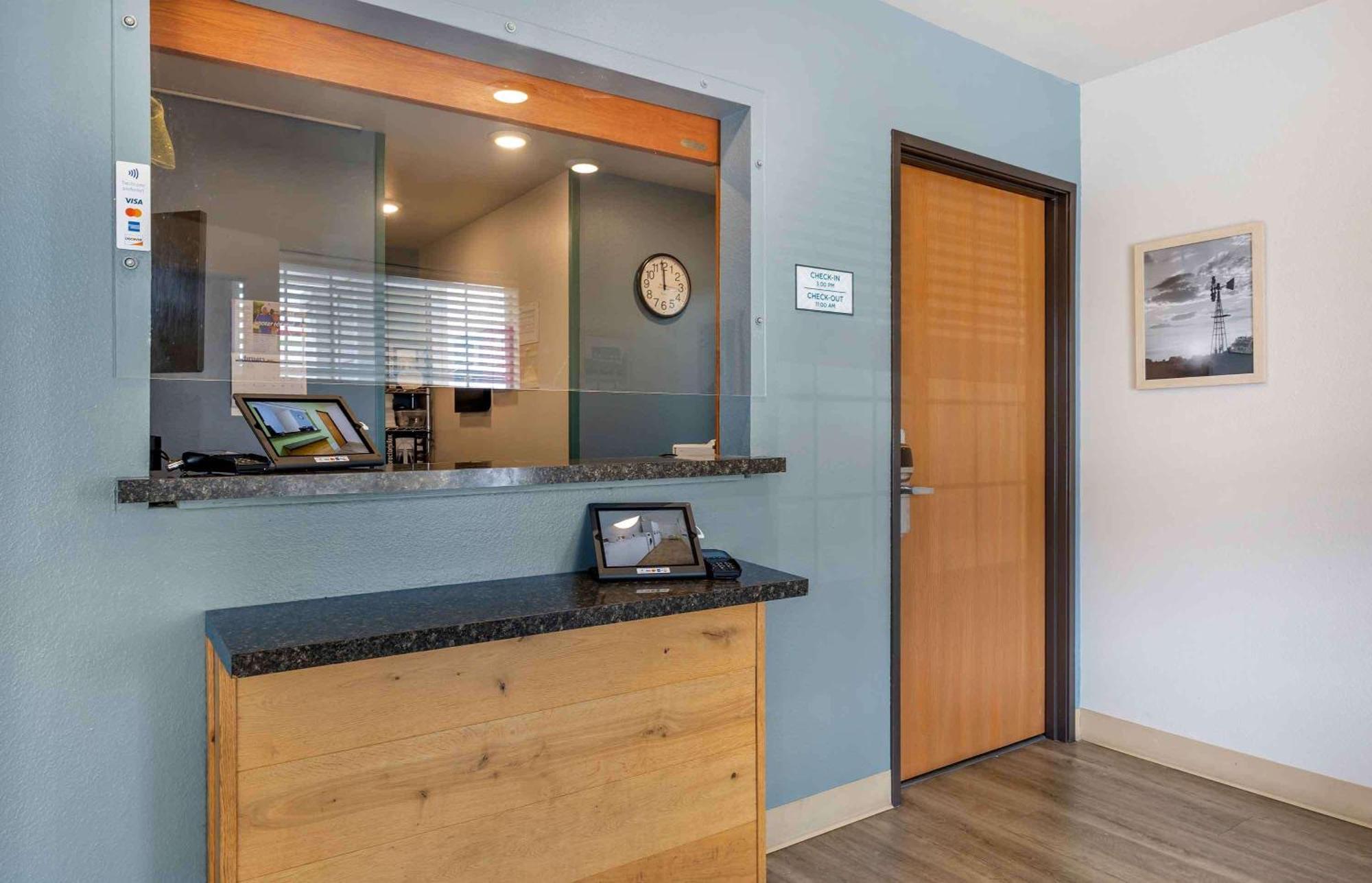 Extended Stay America Select Suites - Wichita - South Exterior photo